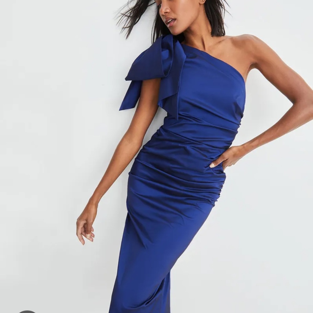 Veronica Bears Belis One shoulder